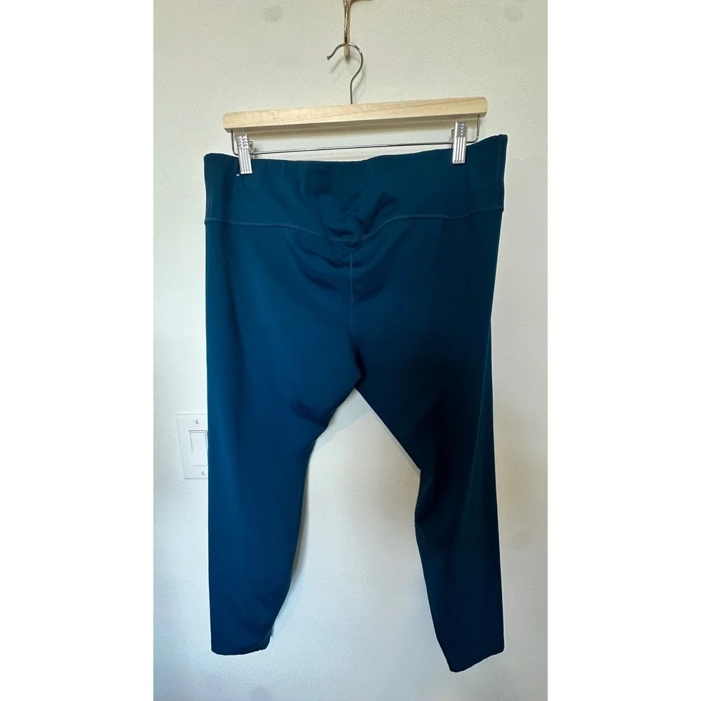 Nike Dri-FIT Nike One Women's Mid-Rise Crop Leggings Tights Plus Size 1X